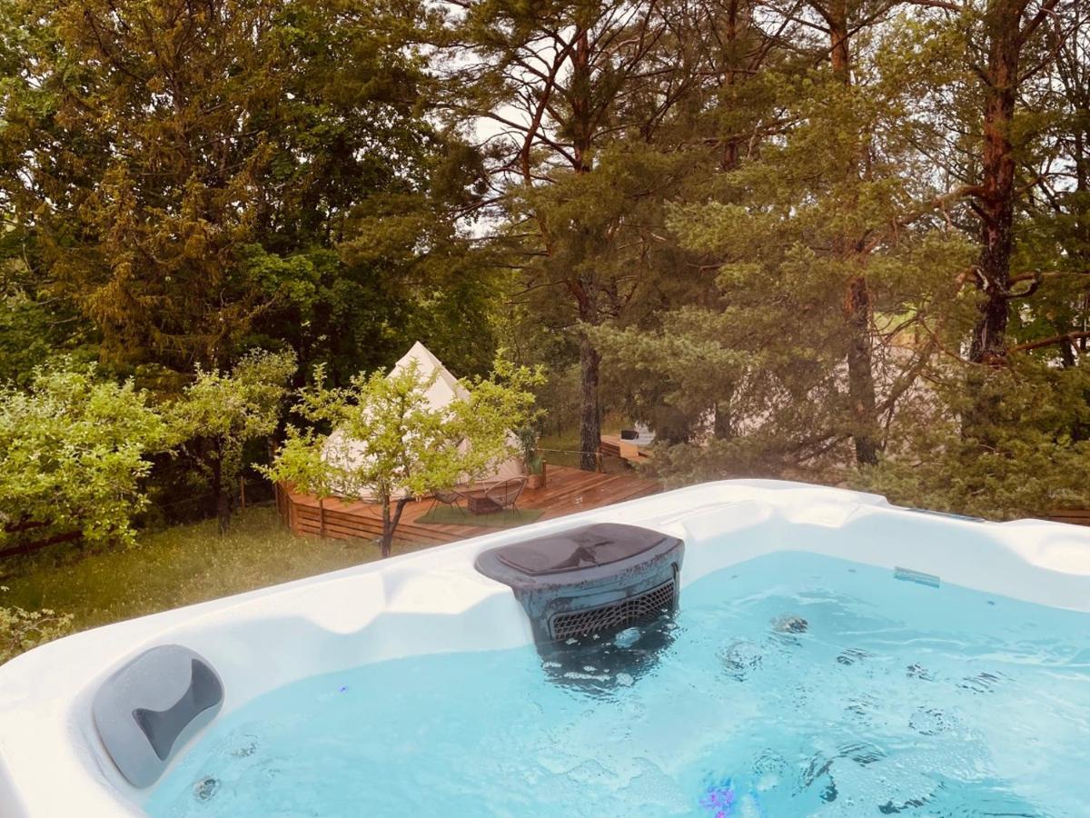 Tent Delhi A B&B In A Luxury Glamping Style มารีเฟรียด ภายนอก รูปภาพ